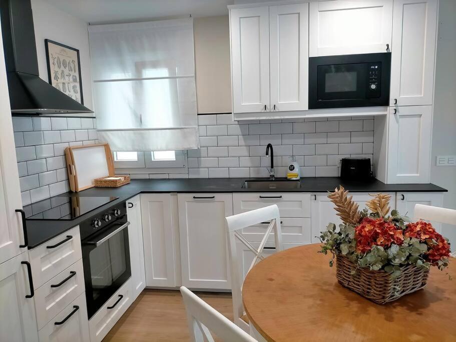 Piso Con Encanto En Pleno Centro Oviedo Eksteriør bilde